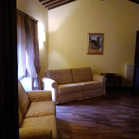 Castello Izzalini * Todi