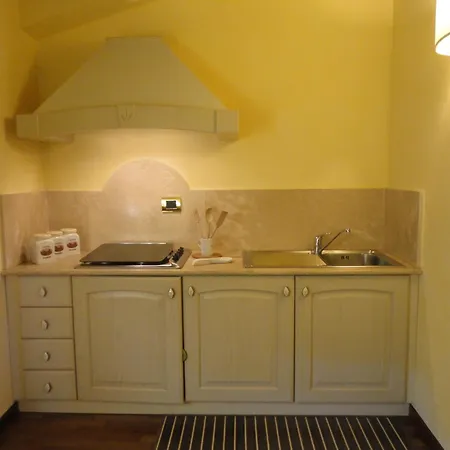 卡斯特罗伊扎里尼托迪度假村酒店 乡村民宿