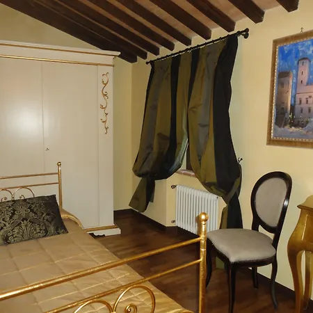 Castello Izzalini Casa rural *