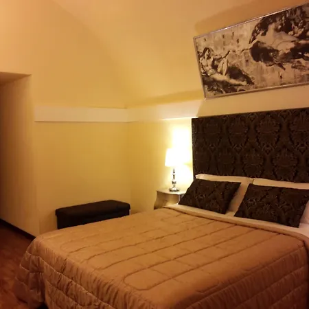 乡村民宿 卡斯特罗伊扎里尼托迪度假村酒店 *