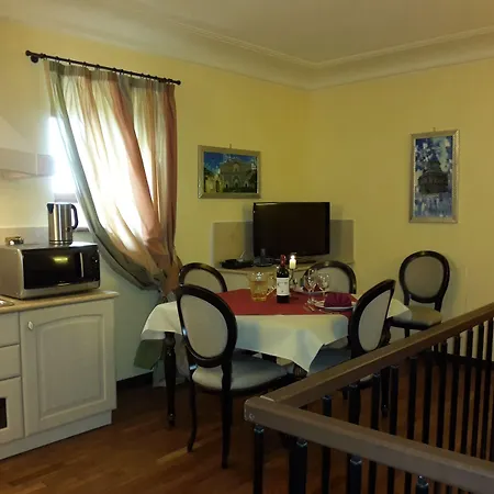 卡斯特罗伊扎里尼托迪度假村酒店 *