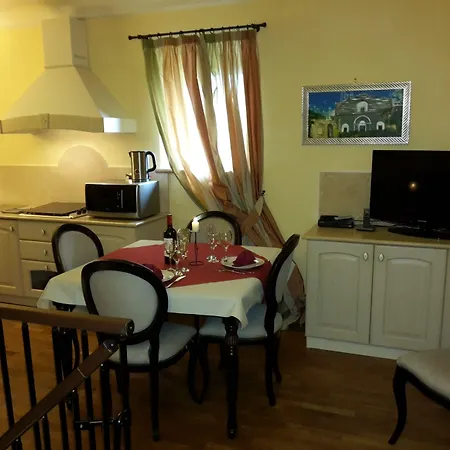 Castello Izzalini * Todi