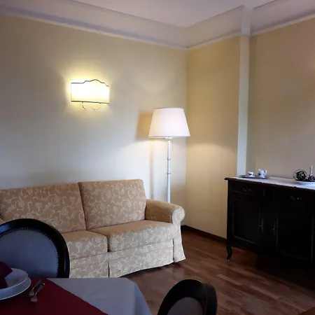 Castello Izzalini Casa rural Todi