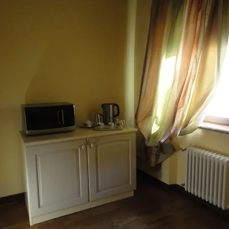 Castello Izzalini * Todi