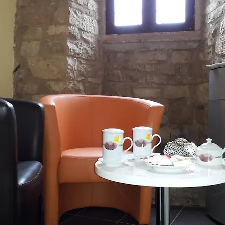 Castello Izzalini * Todi