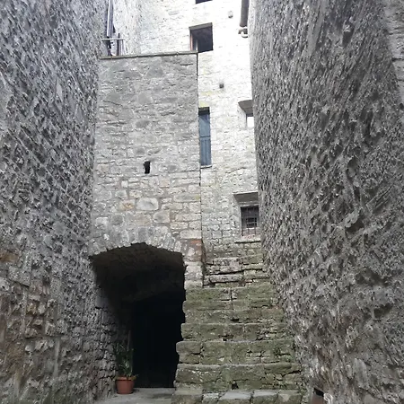 Castello Izzalini Séjour à la campagne *