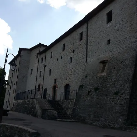 Castello Izzalini Séjour à la campagne Todi