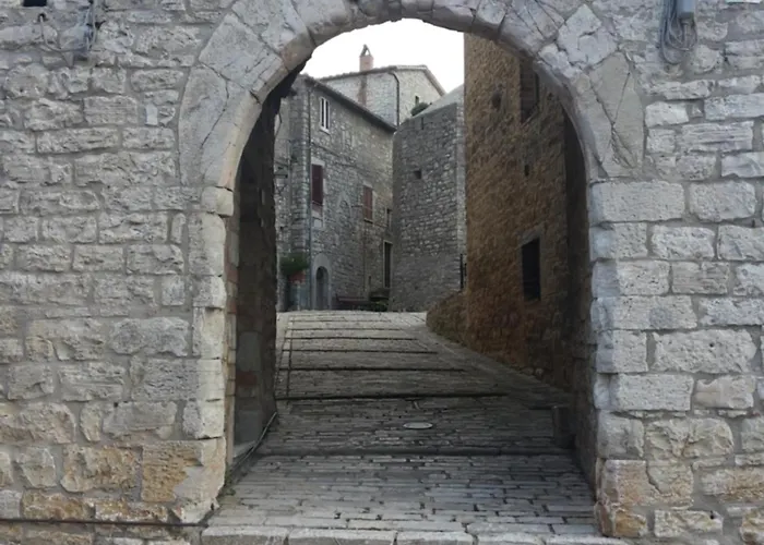 Castello Izzalini Country house