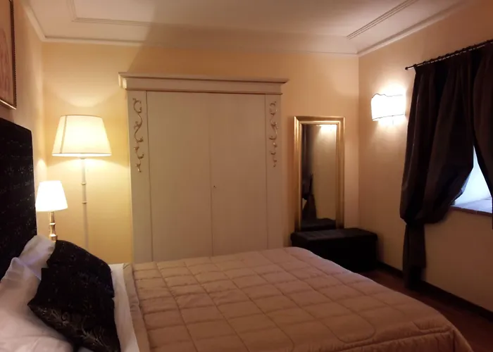 Castello Izzalini Todi