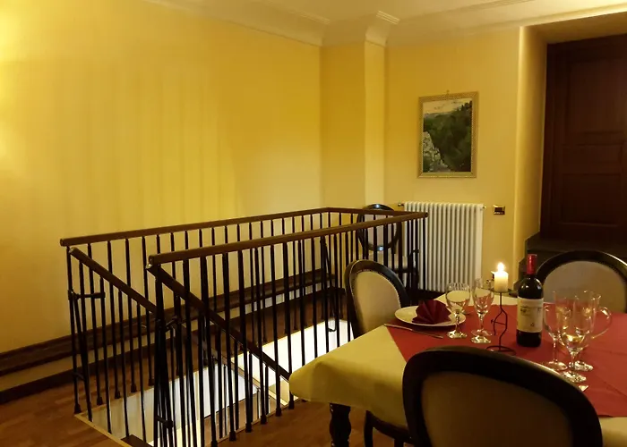 Castello Izzalini * Todi