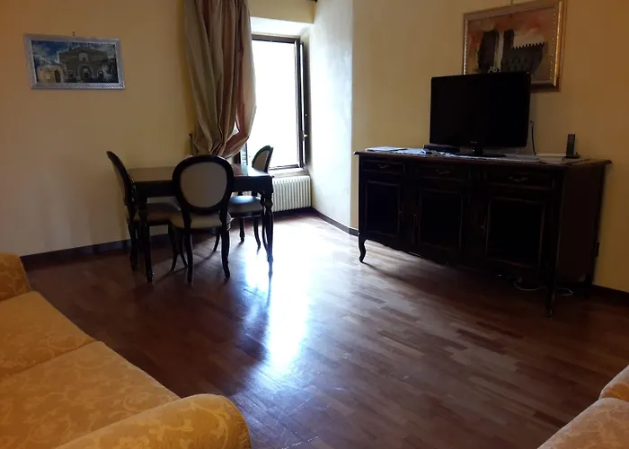 Castello Izzalini Todi