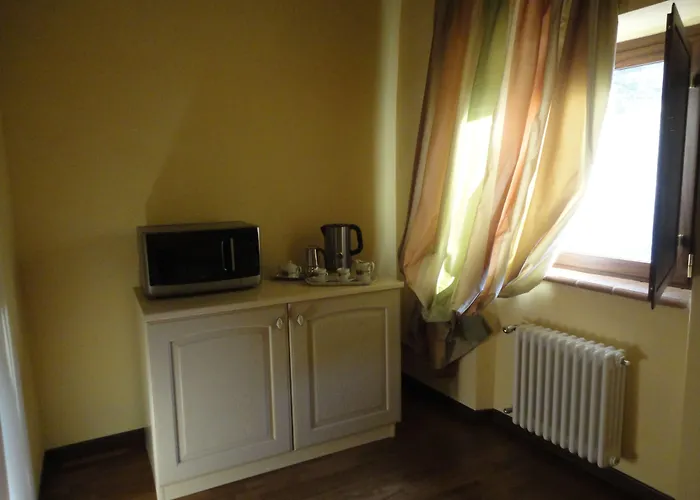 Castello Izzalini * Todi