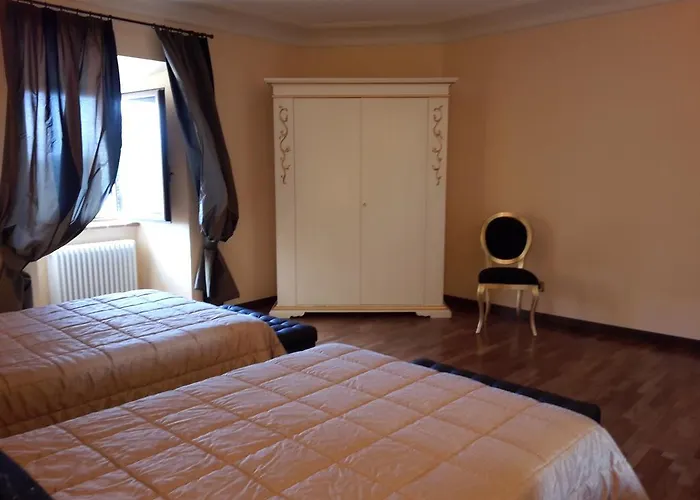 Castello Izzalini Todi